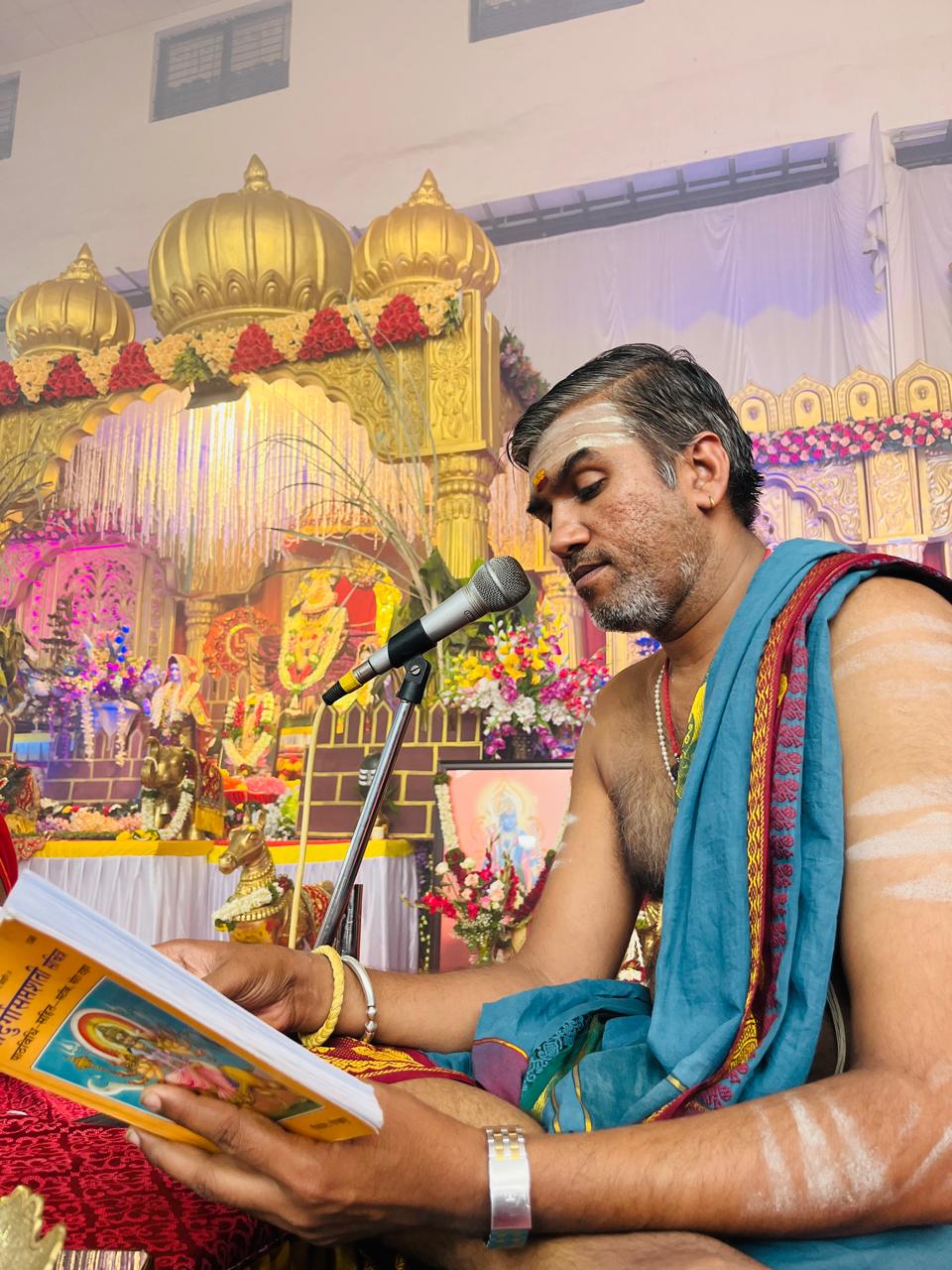 Pandit Mahesh Guruji